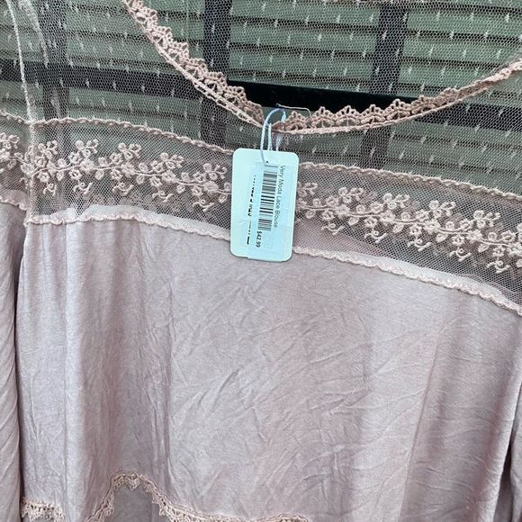 Fashion Apparel 🐾 NWT Pink Longsleeve Blouse Size Small / Medium - Picture 2 of 10